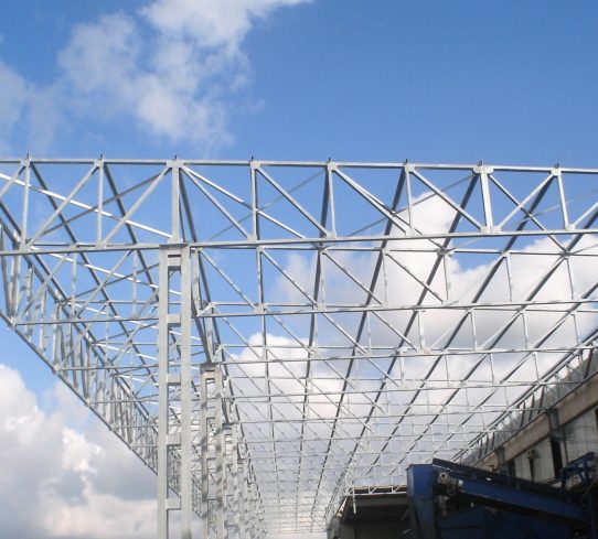 Strutture metalliche certificate: affidabilità, innovazione e qualità per costruzioni industriali e civili.