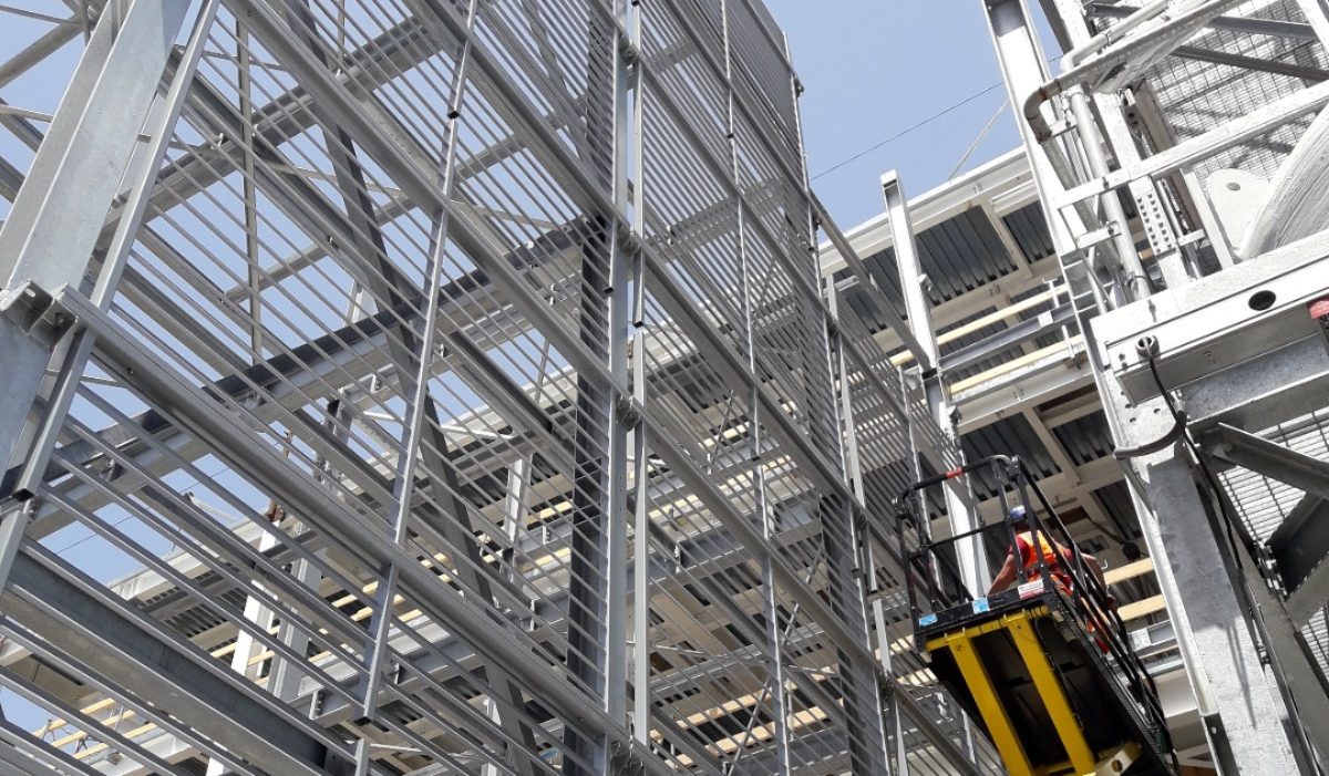 Strutture metalliche certificate: affidabilità, innovazione e qualità per costruzioni industriali e civili.
